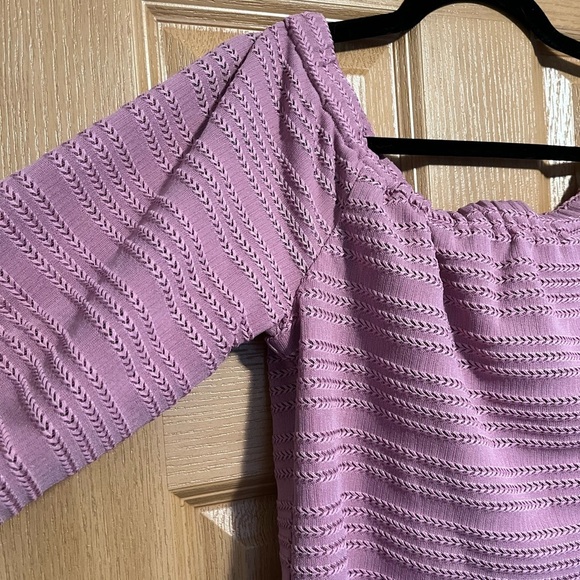 White House Black Market Off the Shoulder Top - Picture 5 of 10